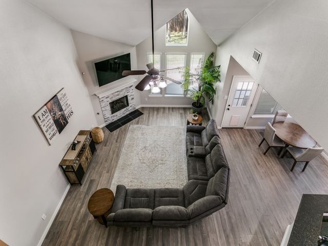 3905 Park Wood Dr Drive, Corinth, TX 76208