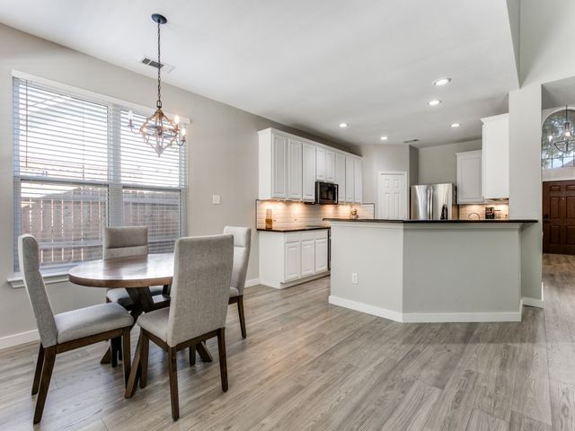 3905 Park Wood Dr Drive, Corinth, TX 76208