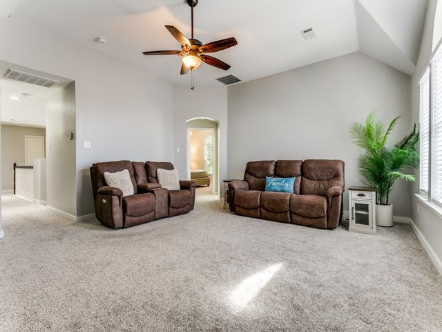 3905 Park Wood Dr Drive, Corinth, TX 76208