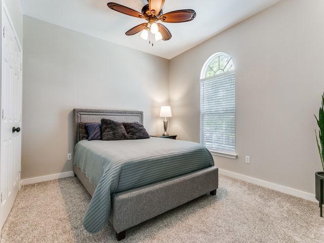 3905 Park Wood Dr Drive, Corinth, TX 76208