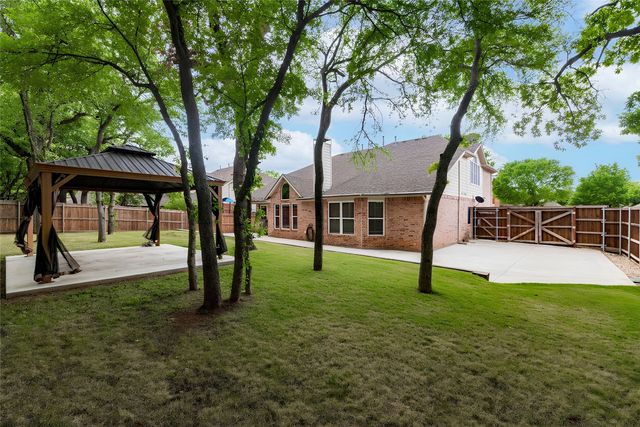 3905 Park Wood Dr Drive, Corinth, TX 76208
