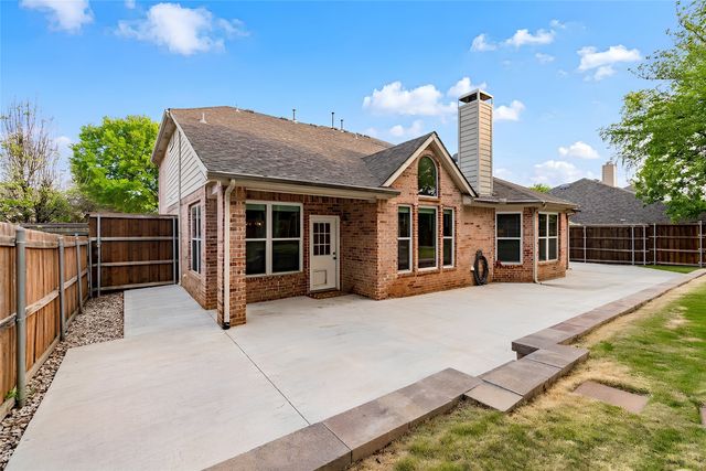 3905 Park Wood Dr Drive, Corinth, TX 76208