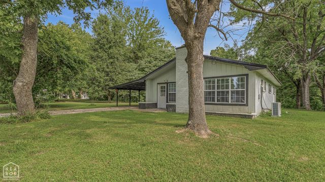 711 E Walnut Street, Paragould, AR 72450