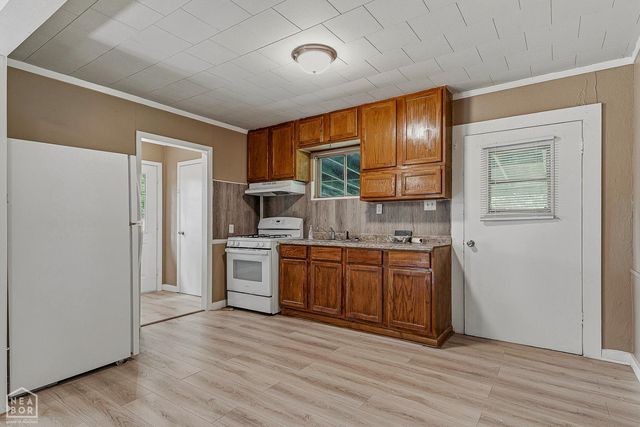 711 E Walnut Street, Paragould, AR 72450