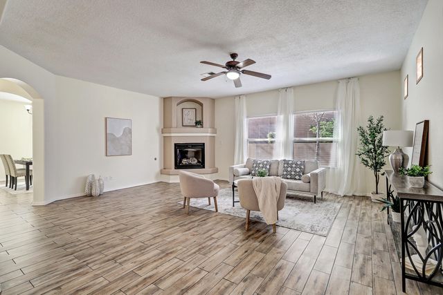 9419 Ashfall Place NW, Albuquerque, NM 87120