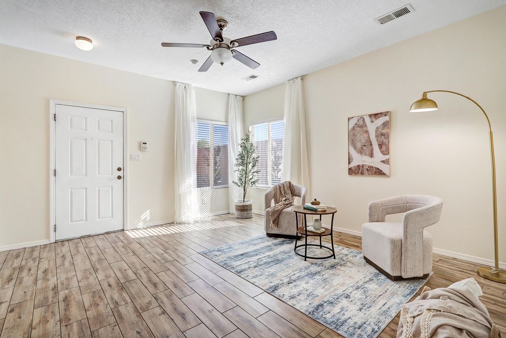 Image 6 of property listing at 9419 Ashfall Place NW, Albuquerque, NM 87120