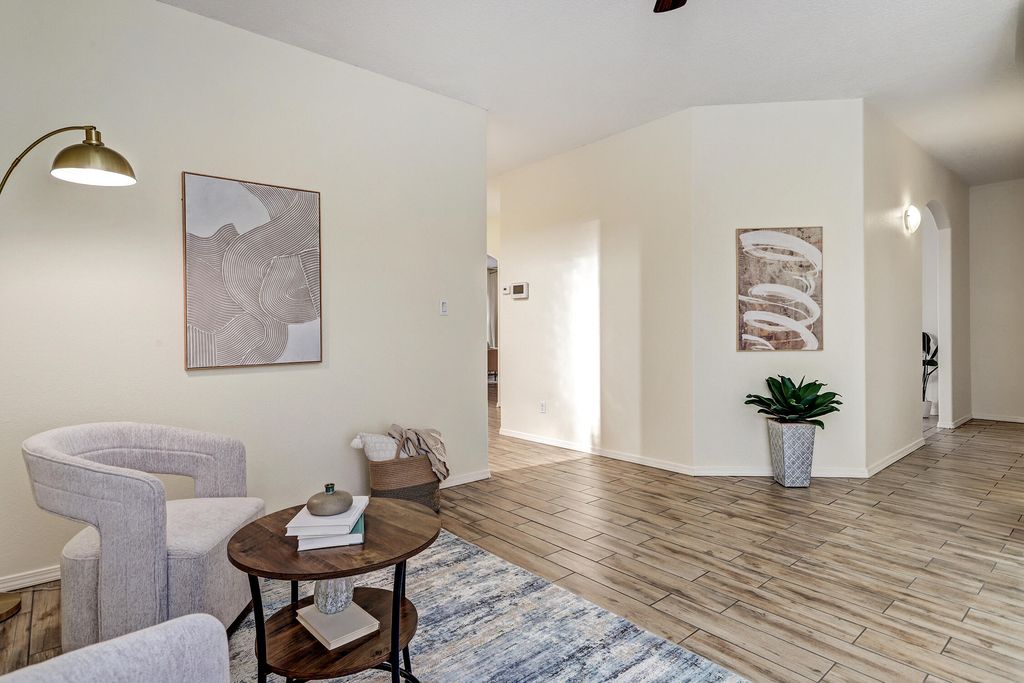 Image 7 of property listing at 9419 Ashfall Place NW, Albuquerque, NM 87120