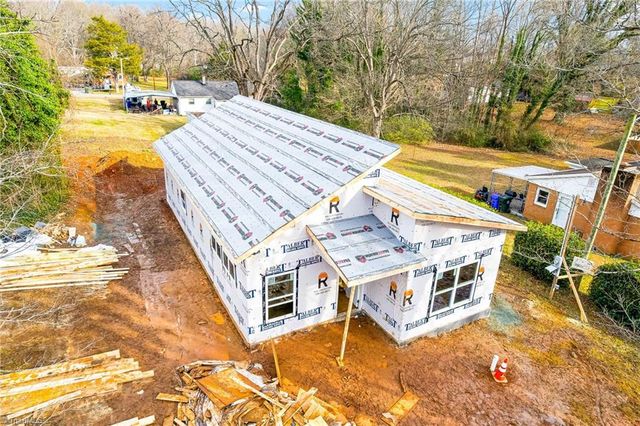 606 W Lee Street, Mebane, NC 27302