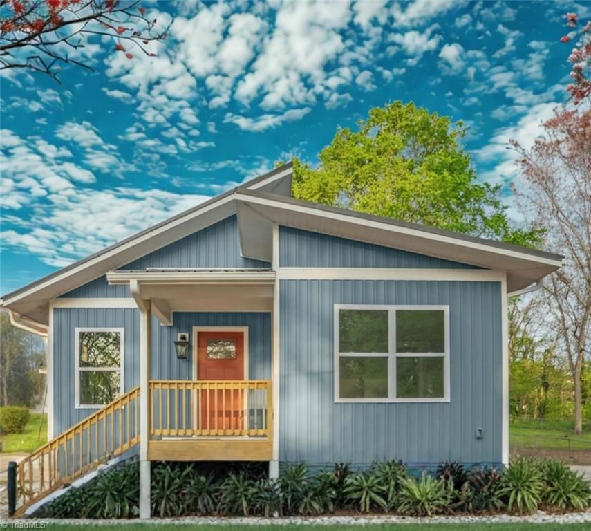 606 W Lee Street, Mebane, NC 27302