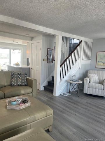 31 Lawrence Avenue, Milford, CT 06460