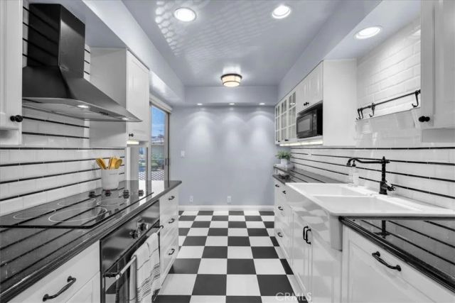 289 S Barrington Avenue A203, Los Angeles, CA 90049