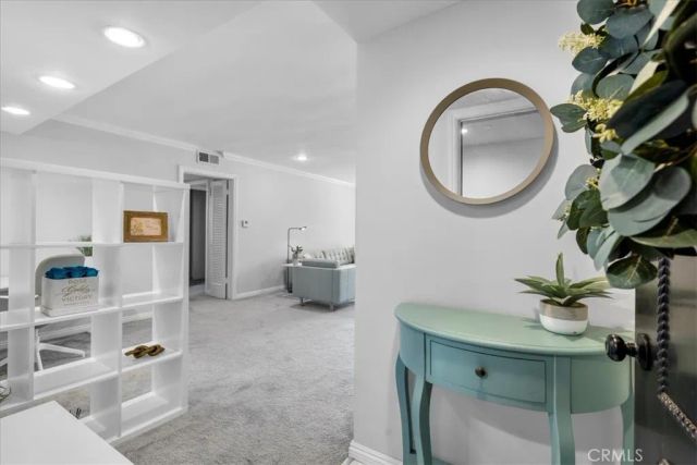 289 S Barrington Avenue A203, Los Angeles, CA 90049