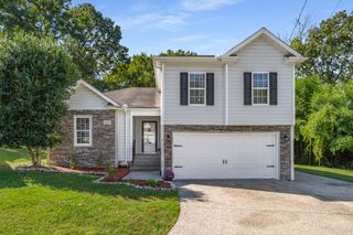 2321 Green Trails Ct, Antioch, TN 37013
