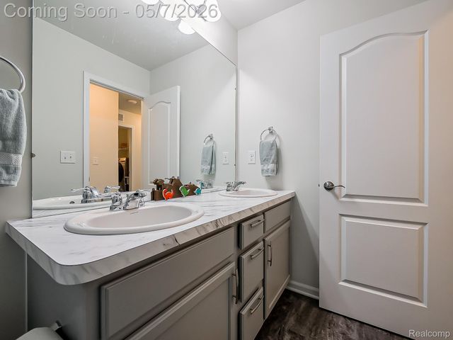 8640 Quincy Drive, Westland, MI 48185