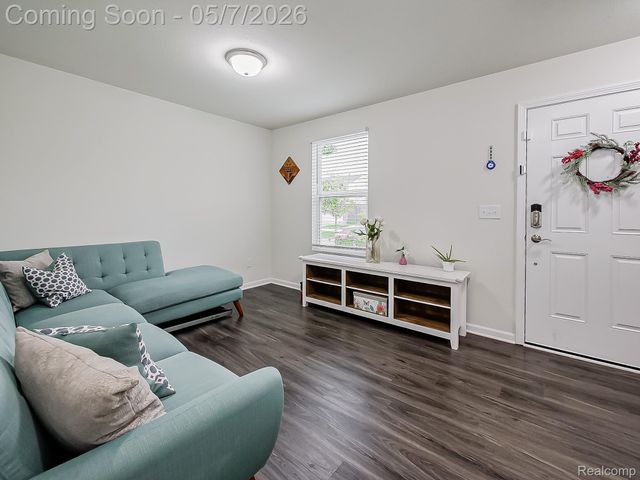8640 Quincy Drive, Westland, MI 48185