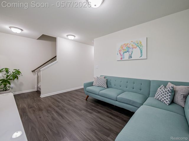 8640 Quincy Drive, Westland, MI 48185