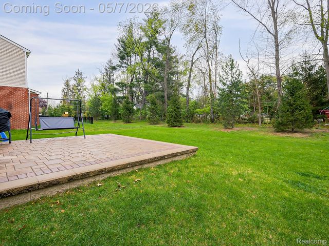 8640 Quincy Drive, Westland, MI 48185