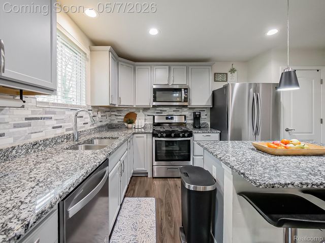 8640 Quincy Drive, Westland, MI 48185