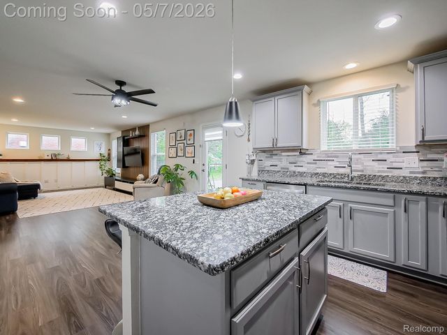 8640 Quincy Drive, Westland, MI 48185