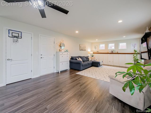 8640 Quincy Drive, Westland, MI 48185