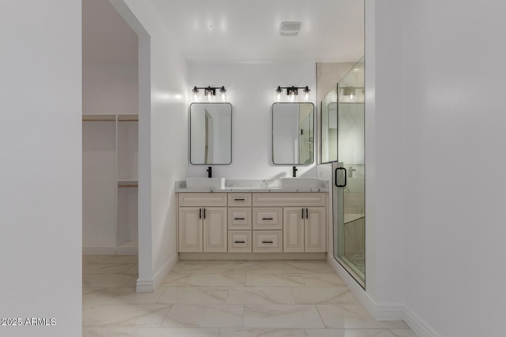 Image 19 of property listing at 5415 S 360TH Avenue, Tonopah, AZ 85354