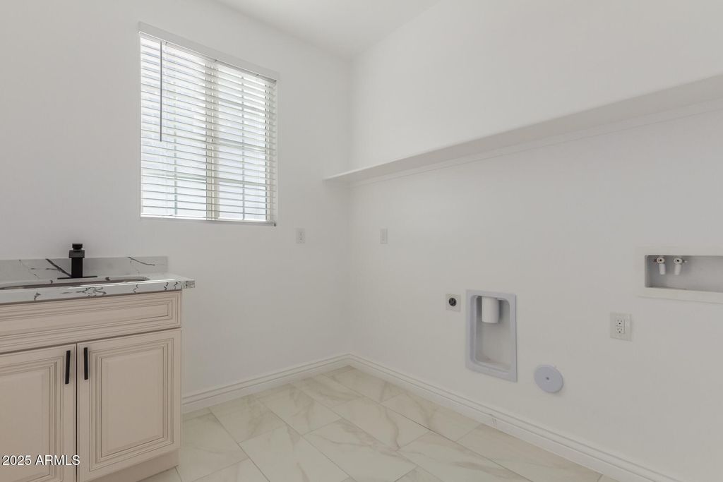 Image 28 of property listing at 5415 S 360TH Avenue, Tonopah, AZ 85354