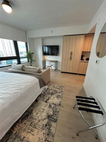 225 N MIAMI 2706, Miami, FL 33128