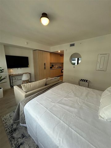 225 N MIAMI 2706, Miami, FL 33128