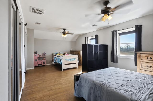 397 Rs County Road 4452, Point, TX 75472