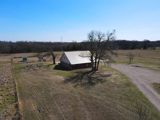 397 Rs County Road 4452, Point, TX 75472