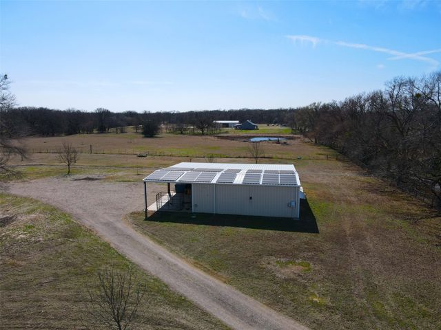 397 Rs County Road 4452, Point, TX 75472
