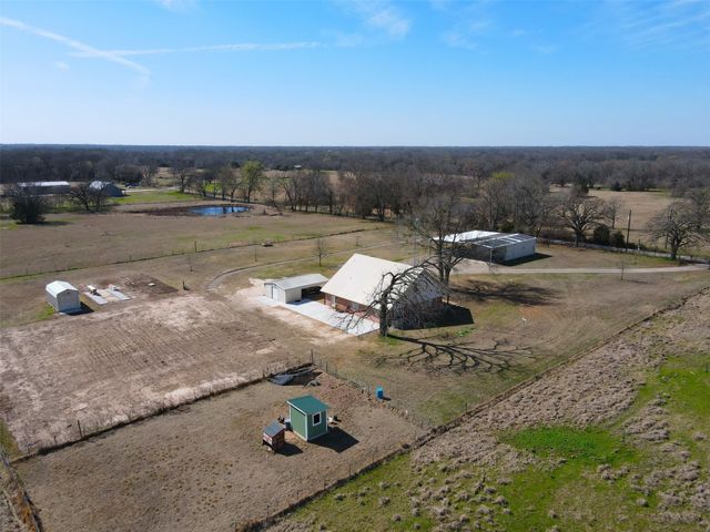 397 Rs County Road 4452, Point, TX 75472