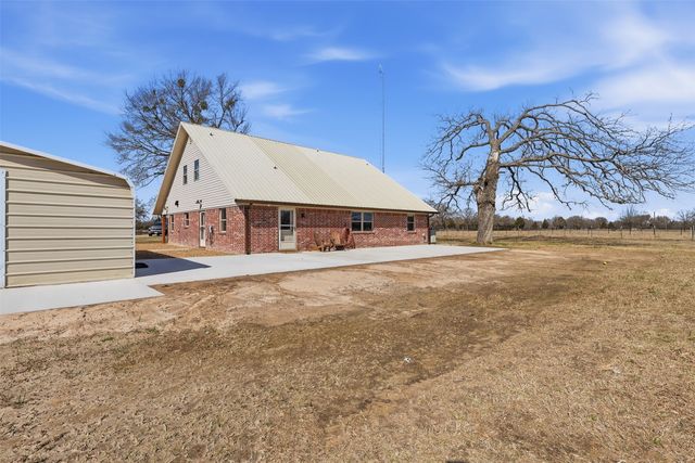 397 Rs County Road 4452, Point, TX 75472