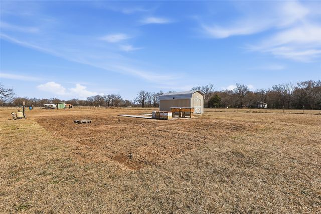 397 Rs County Road 4452, Point, TX 75472