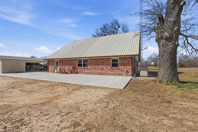 397 Rs County Road 4452, Point, TX 75472