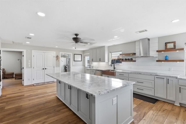 397 Rs County Road 4452, Point, TX 75472