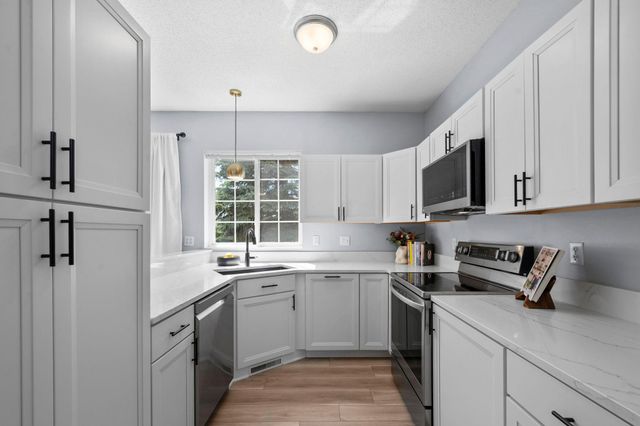 2030 Mainstreet, Hopkins, MN 55343