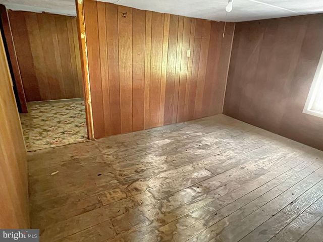 3607 CHESTNUT HILL RD, Harpers Ferry, WV 25425