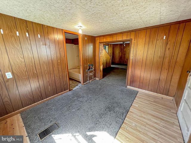 3607 CHESTNUT HILL RD, Harpers Ferry, WV 25425