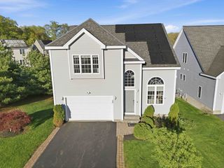 28 Zain Cir 28, Milford, MA 01757