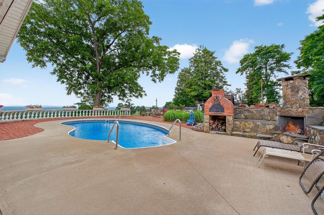 38 Clarkes Lane, Milton, NY 12547