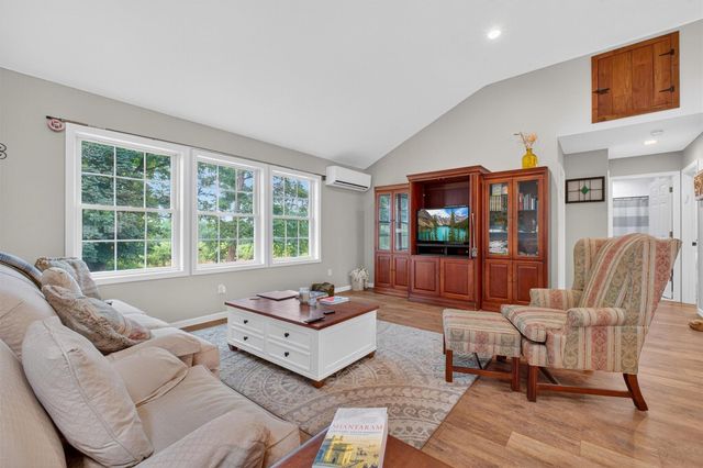 38 Clarkes Lane, Milton, NY 12547