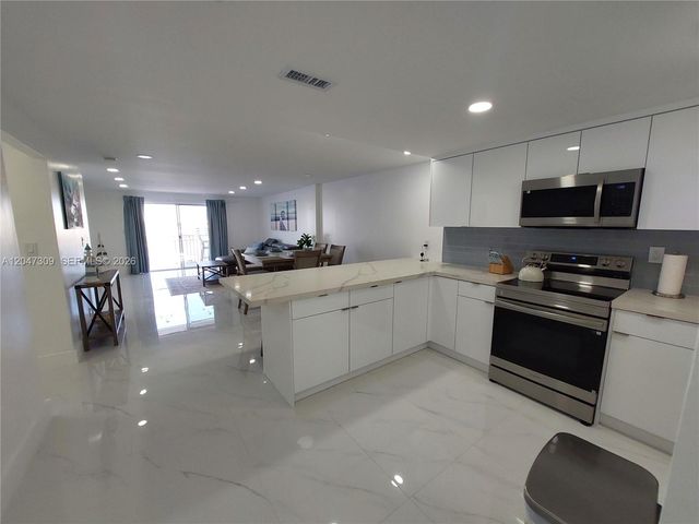 400 Golden Isles Drive 47, Hallandale Beach, FL 33009