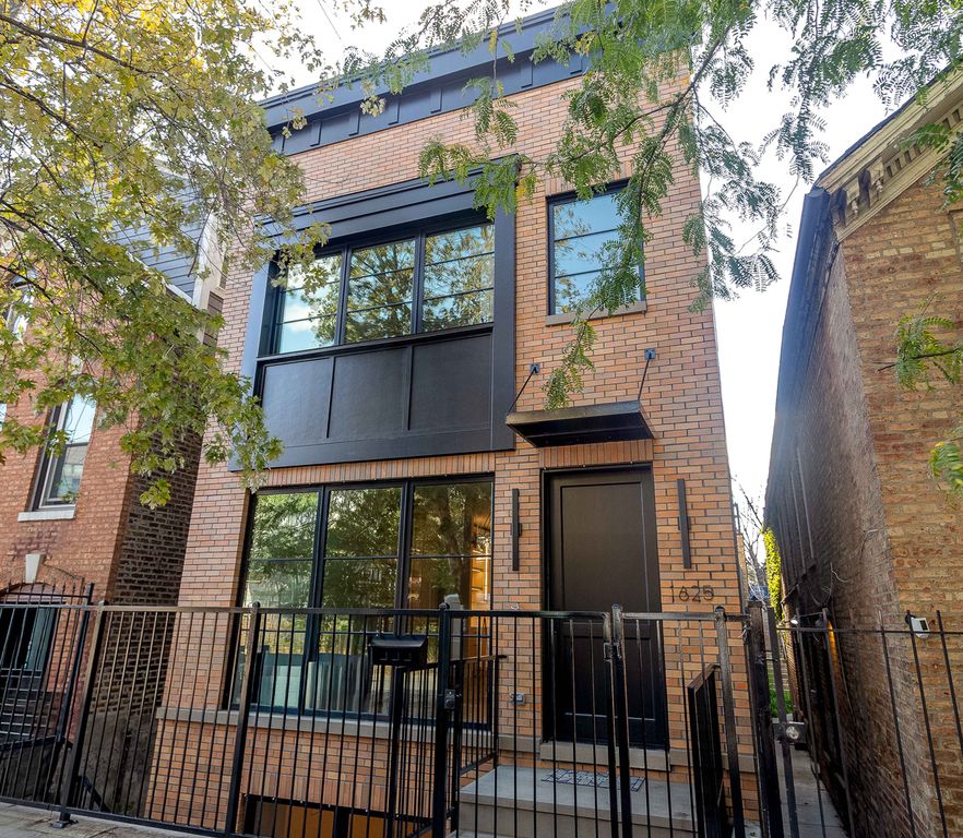 1625 W Julian Street, Chicago, IL 60622 — exterior