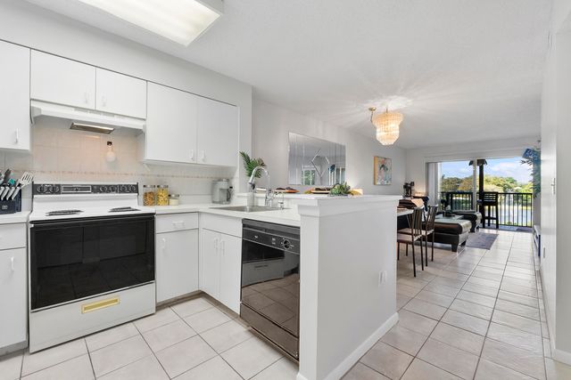 2236 N Cypress Bend Drive, Pompano Beach, FL 33069