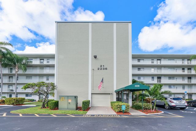 2236 N Cypress Bend Drive, Pompano Beach, FL 33069