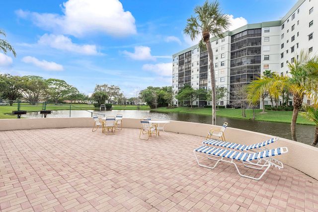 2236 N Cypress Bend Drive, Pompano Beach, FL 33069