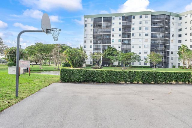 2236 N Cypress Bend Drive, Pompano Beach, FL 33069