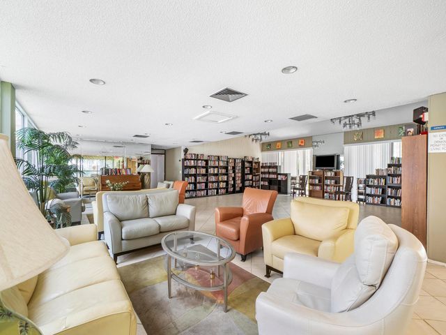 2236 N Cypress Bend Drive, Pompano Beach, FL 33069
