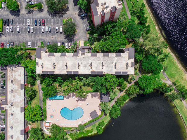 2236 N Cypress Bend Drive, Pompano Beach, FL 33069